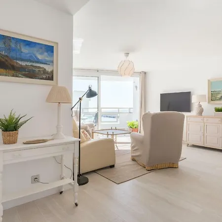Apartment Tgh/ Beachfront And Center *