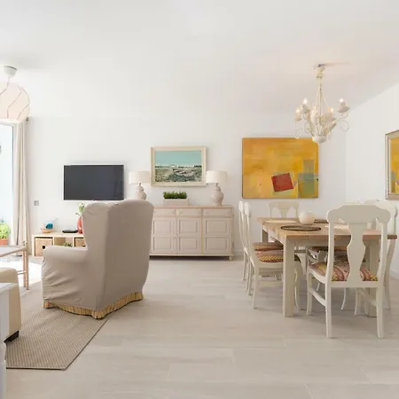 Tgh/ Beachfront And Center Marbella