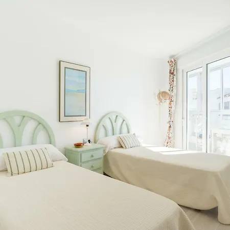 Apartment Tgh/ Beachfront And Center Marbella