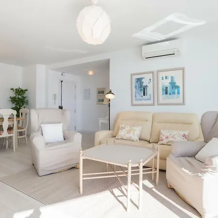 Apartment Tgh/ Beachfront And Center Marbella