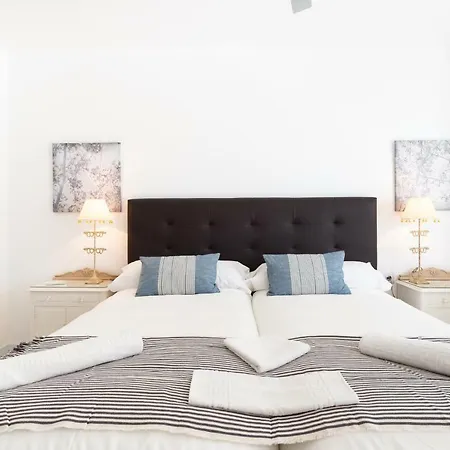 Tgh/ Beachfront And Center Apartment *