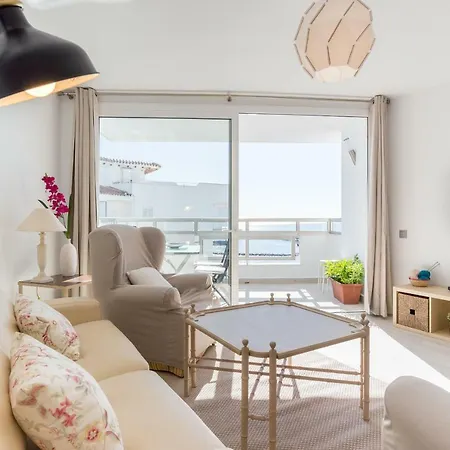 Apartment Tgh/ Beachfront And Center
